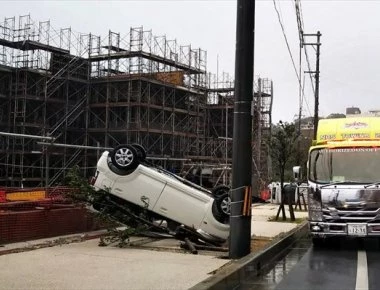 Ιαπωνία: Σαρώνει ο τυφώνας Τράμι - 80 οι τραυματίες